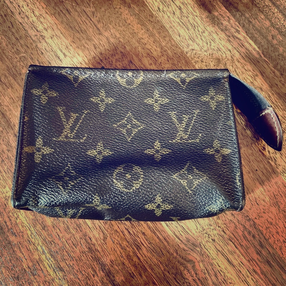 Louis Vuitton small Pochette make up bag pouch